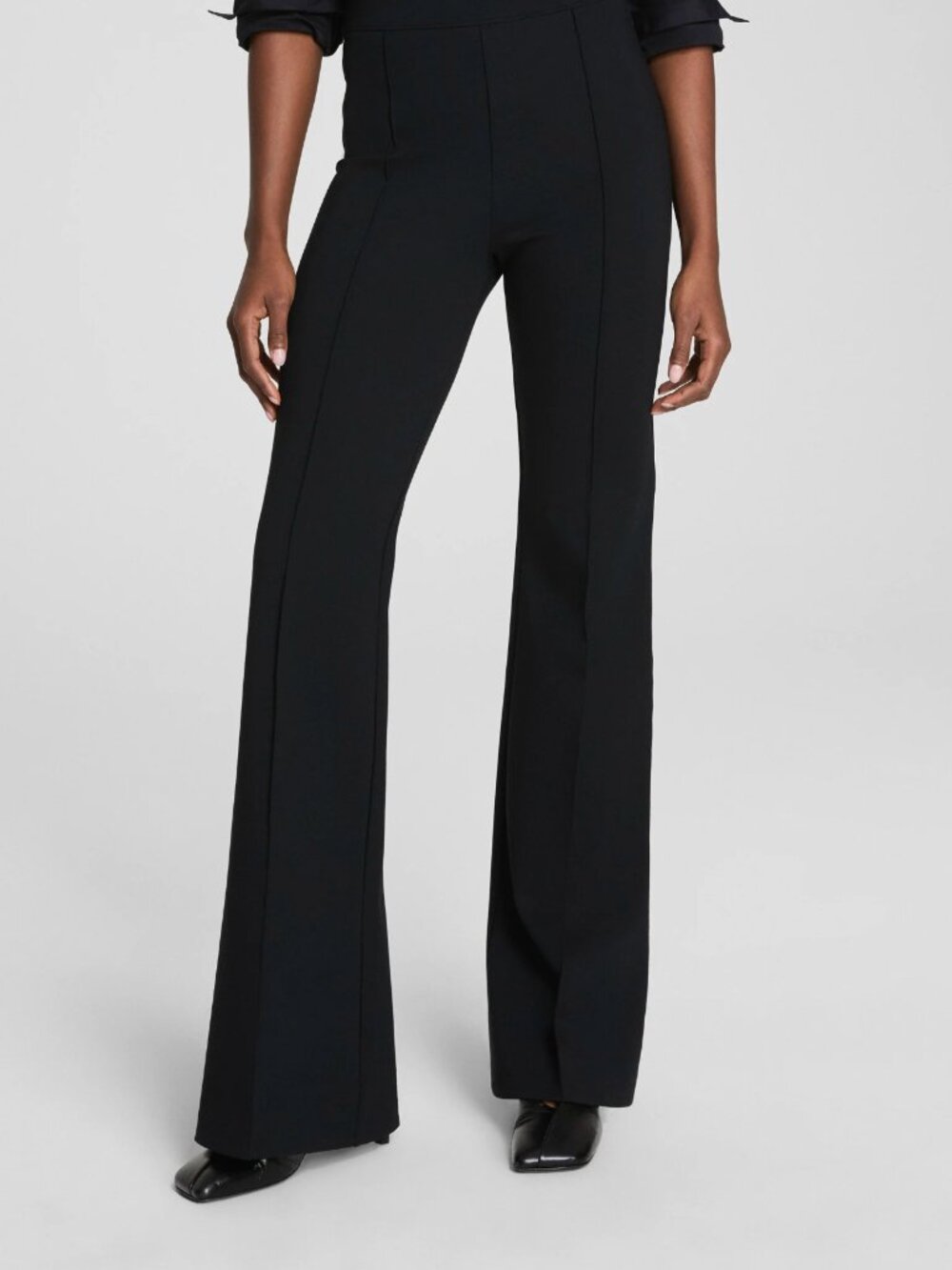 SPANX Ponte Flare Pant, Ladies Medium Petite